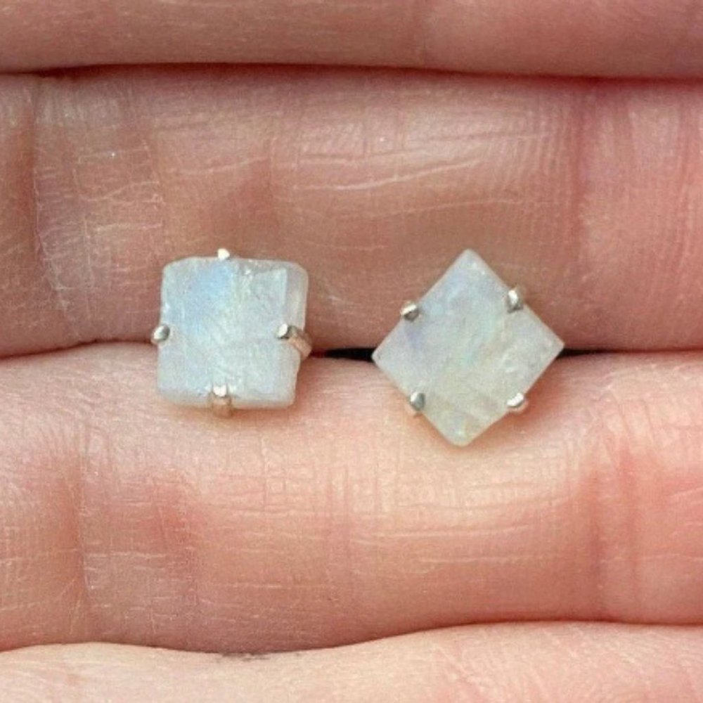 Rough Moonstone Sterling Silver Earring, Flashy Stone, Elegant Jewelry, Healing